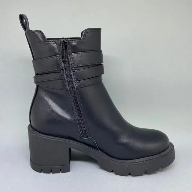Bota feminina de inverno preta 9